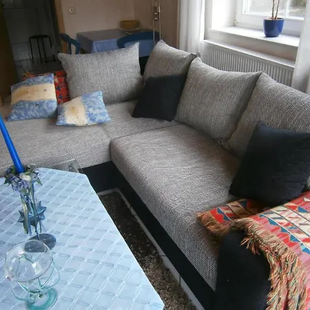 Gemutliche Gut Eingerichtete Und Ruhige Ferienwohnung